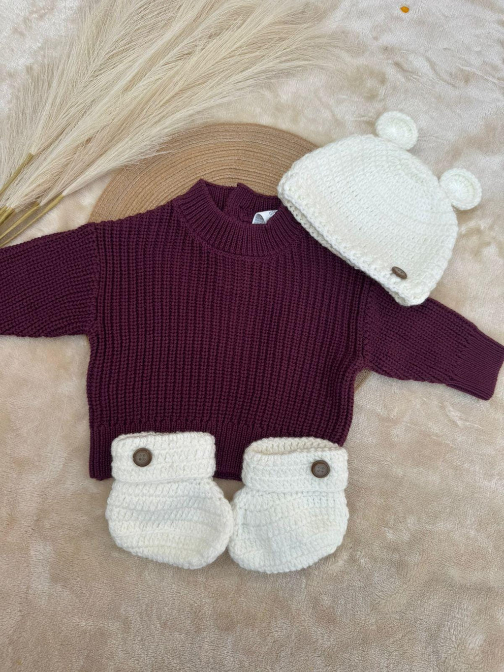 Berry Hugs Newborn Box