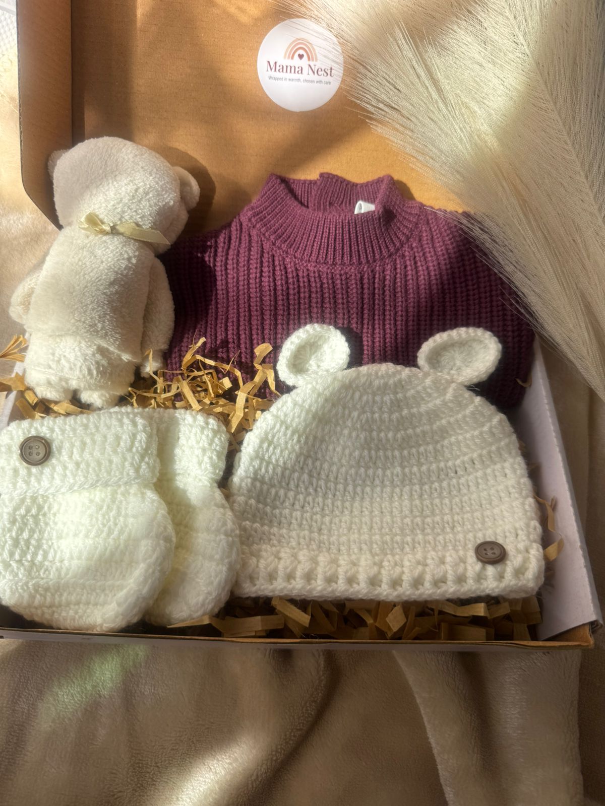 Berry Hugs Newborn Box
